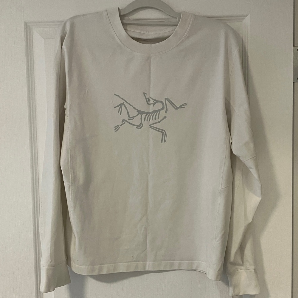Arc'teryx Women's White Long Sleeve Shirt